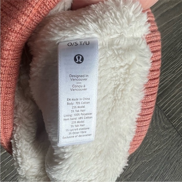 Lululemon Fleece-Lined Knit Beanie in Heathered Pink Savannah main image 10